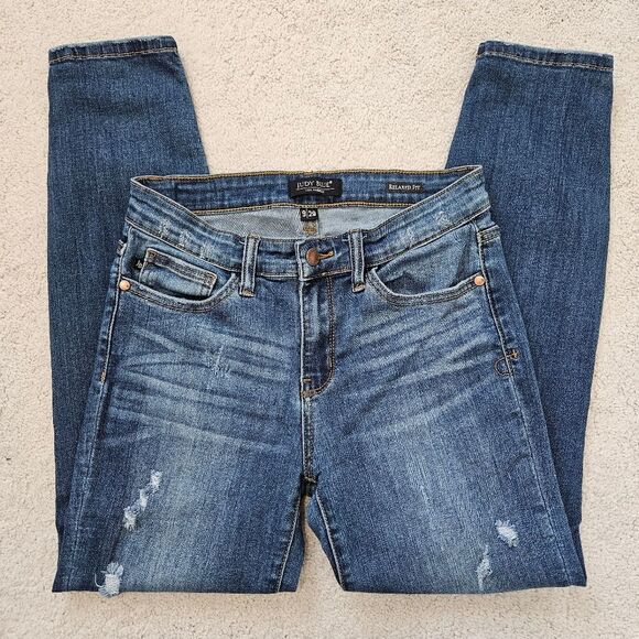Judy Blue | Relaxed Fit Distressed Denim Blue Jeans, Womens 9/29, Actual 27 - Picture 1 of 7
